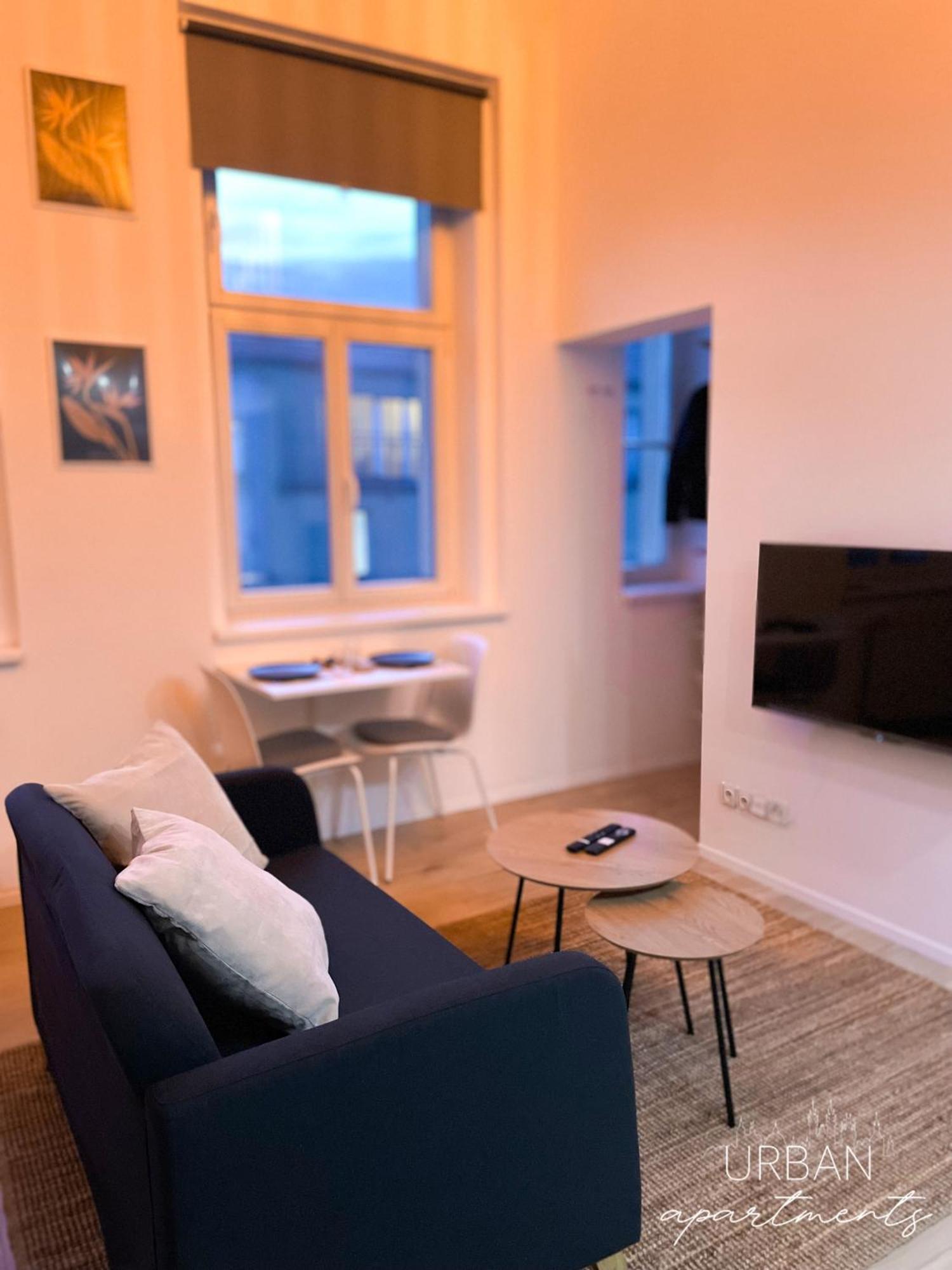 Loft Maniny By Urban Apartments Прага Екстериор снимка