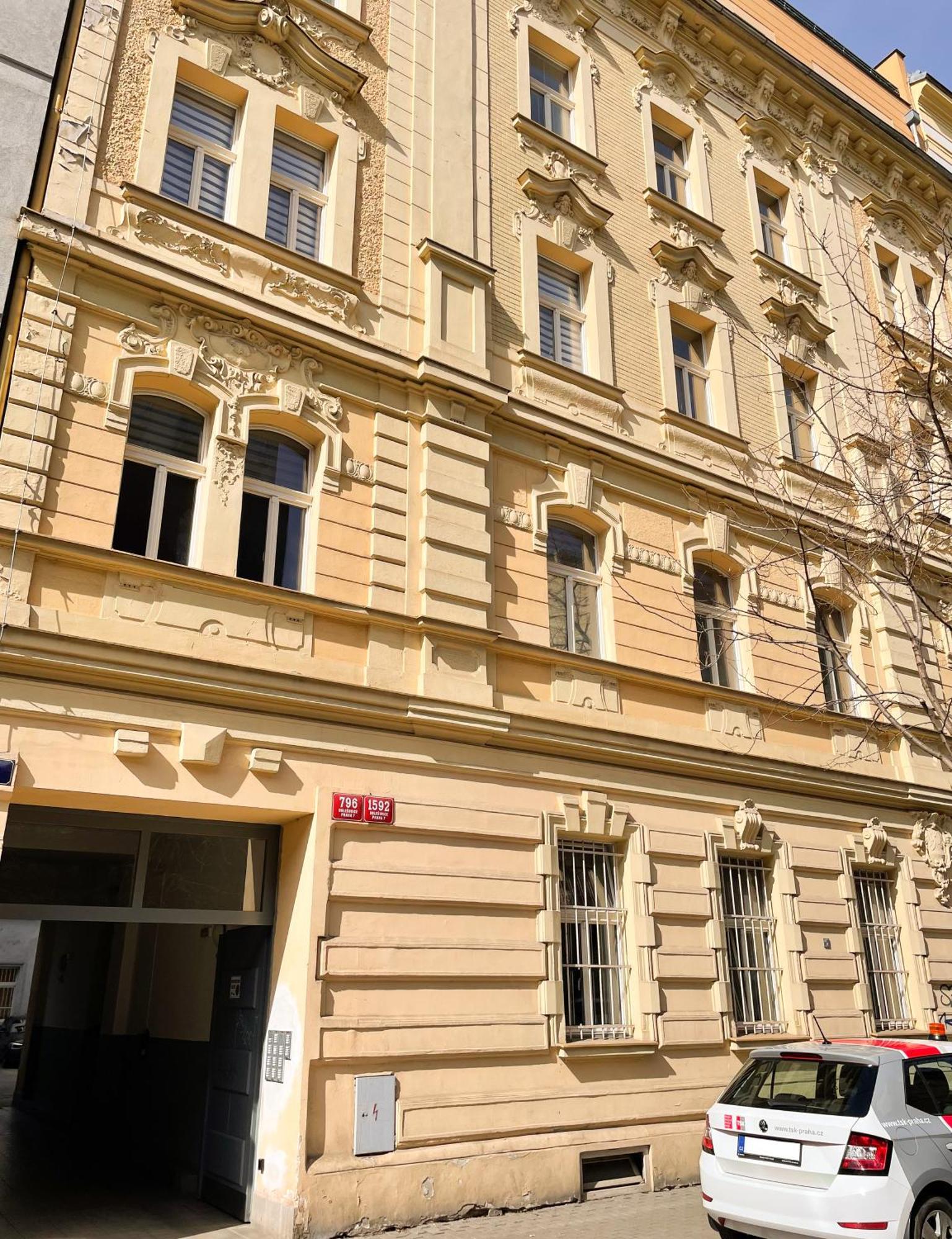 Loft Maniny By Urban Apartments Прага Екстериор снимка